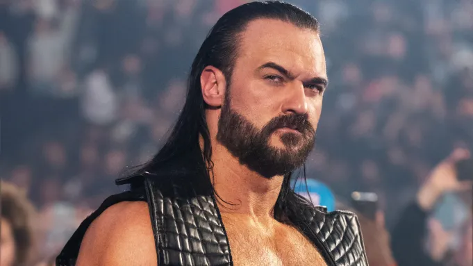 ASTRO DA WWE É ESCALADO EM HIGHLANDER